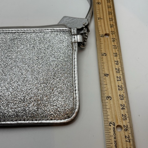 Coach Nolita 6 In Signature Silver Glitter Wristlet Purse Clutch Party - Picture 8 of 9